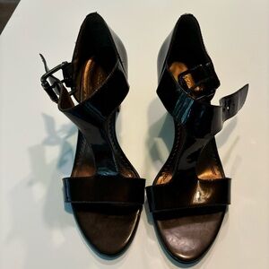 AK Anne Klein Bronze Open Toe T-Strap Buckle Sandal Size 7M